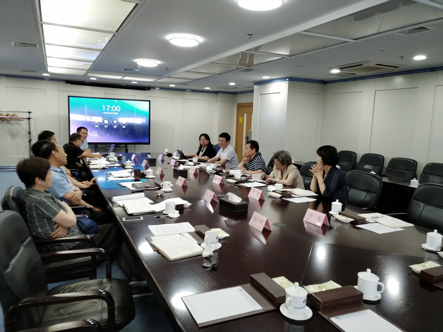 黄委座谈会20180605 (1).jpg